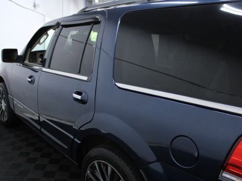 Used 2015 Lincoln Navigator 2WD image 14