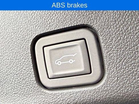 New 2026 Chevrolet Traverse RS AWD/4WD image 17