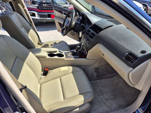 Used 2011 Mercedes-Benz C 300 4MATIC Sedan image 15