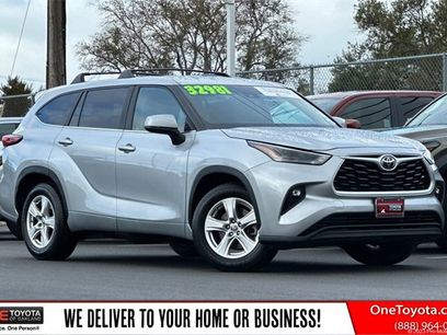 Used 2023 Toyota Highlander LE