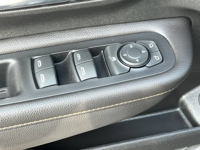 Used 2020 GMC Terrain SLE w/ GMC Pro Grade Package AWD/4WD image 16
