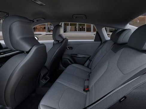 New 2025 Kia K4 LXS image 20