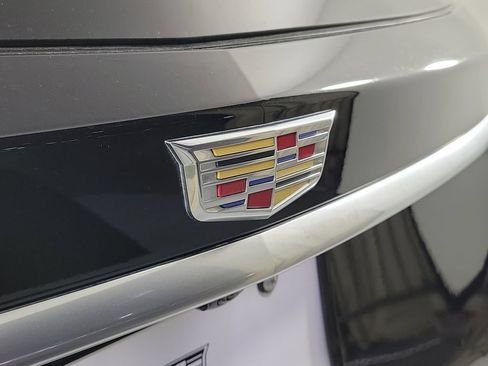 Certified 2025 Cadillac XT6 Premium Luxury w/ Technology Package FWD image 7