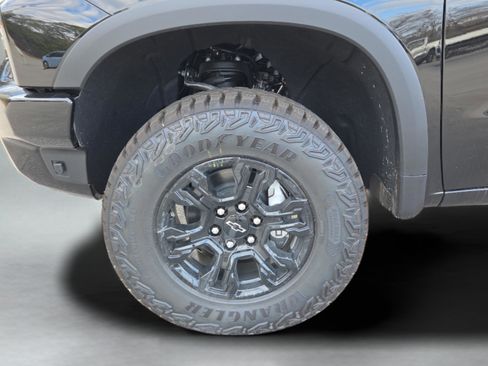 New 2026 Chevrolet Silverado 1500 ZR2 w/ Dark Appearance Package image 28