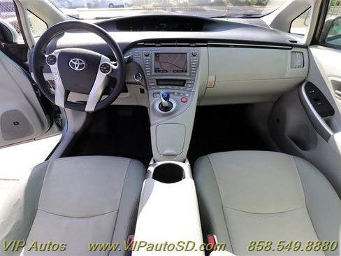 Used 2014 Toyota Prius Four w/ Solar Roof Package image 7
