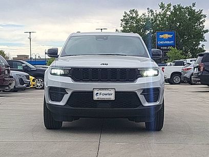 Used 2024 Jeep Grand Cherokee Altitude