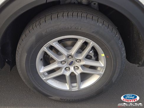 New 2026 Ford Explorer Active w/ Active Comfort Package image 5