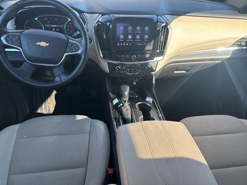 Used 2023 Chevrolet Traverse LT image 14