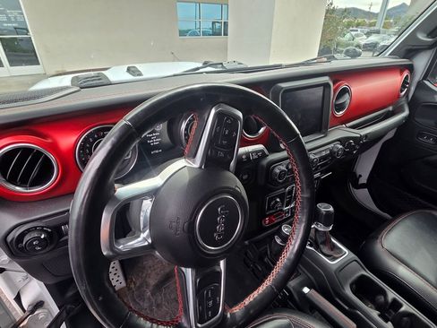 Used 2021 Jeep Gladiator Rubicon image 10