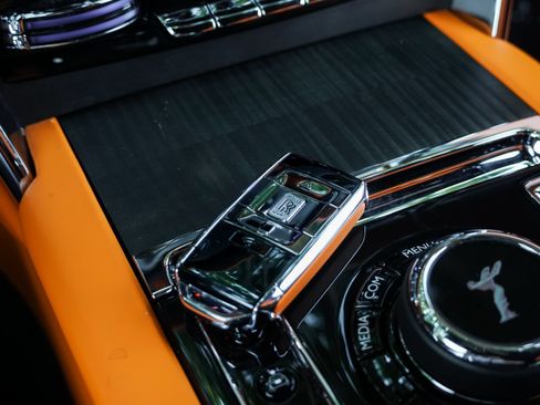 Certified 2022 Rolls-Royce Cullinan w/ Cullinan Package AWD/4WD image 35
