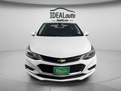Used 2017 Chevrolet Cruze LT w/ Convenience Package image 11