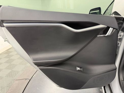 Used 2017 Tesla Model S 75D image 33