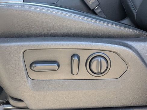 Used 2019 Chevrolet Silverado 1500 LTZ w/ LTZ Premium Package image 18