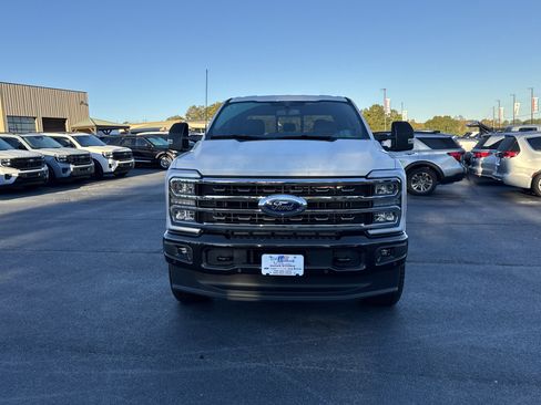 Used 2025 Ford F350 King Ranch w/ FX4 Off-Road Package image 3