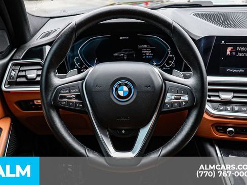 Used 2022 BMW 330e w/ Premium Package image 31