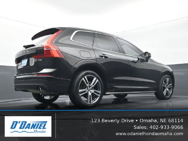 Used 2021 Volvo XC60 T5 Momentum AWD/4WD image 12