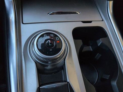 Used 2023 Ford Explorer Limited image 11