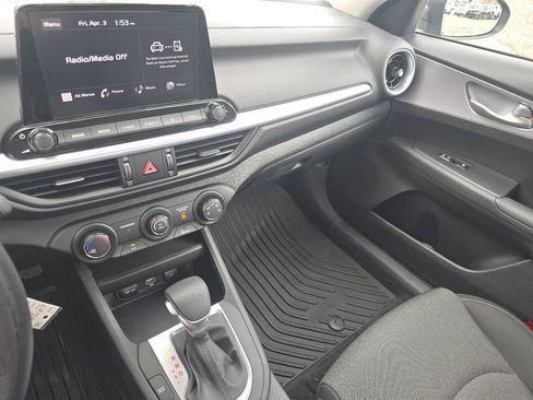 Used 2024 Kia Forte LXS w/ LXS Technology Package image 24