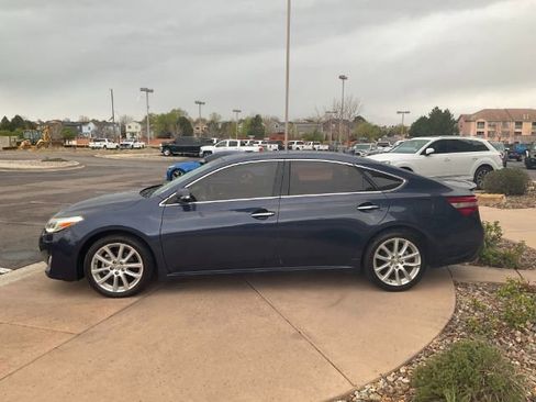 Used 2015 Toyota Avalon Limited FWD image 4