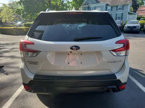 Used 2021 Subaru Forester Premium AWD/4WD image 4