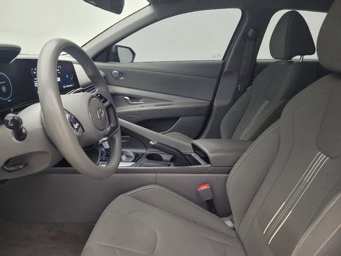Used 2024 Hyundai Elantra SEL FWD image 17