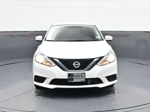 Used 2018 Nissan Sentra SV FWD image 2