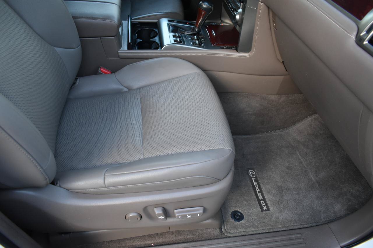 Used 2016 Lexus GX 460 Luxury AWD/4WD image 33