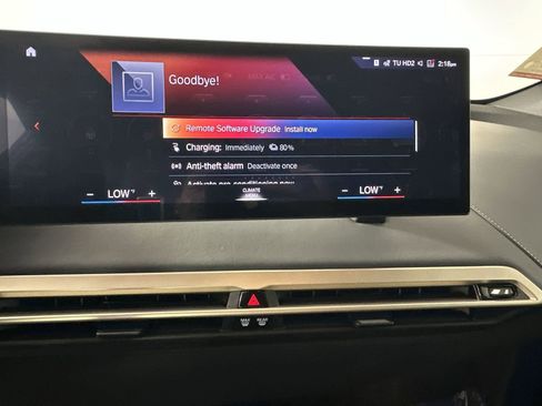 Used 2022 BMW iX xDrive50 w/ Premium Package image 25