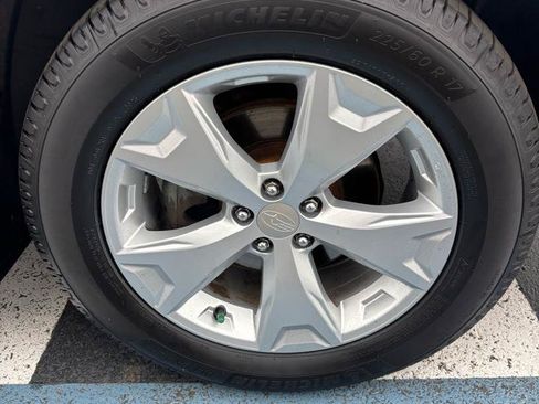 Used 2014 Subaru Forester 2.5i Limited AWD/4WD image 24