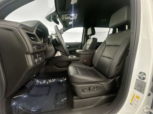 Used 2023 Chevrolet Suburban LT RWD image 20