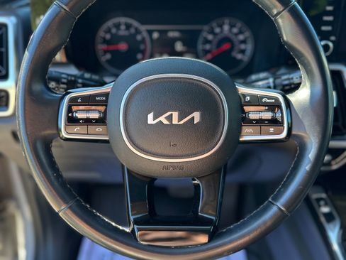Used 2022 Kia Sorento SX AWD/4WD image 12
