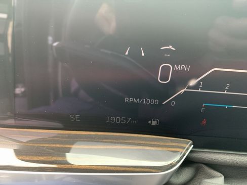 Used 2025 Cadillac Escalade Premium Luxury w/ LPO, Floor Liner Package image 11