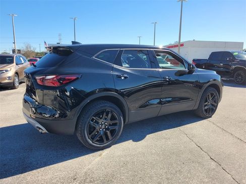 Used 2020 Chevrolet Blazer LT image 13