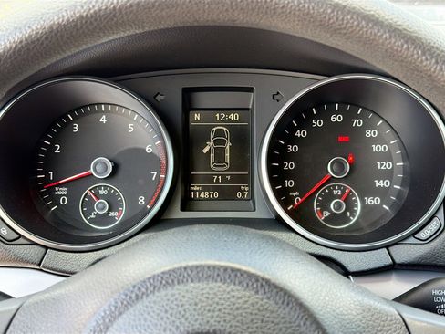 Used 2010 Volkswagen Golf 2-Door image 35