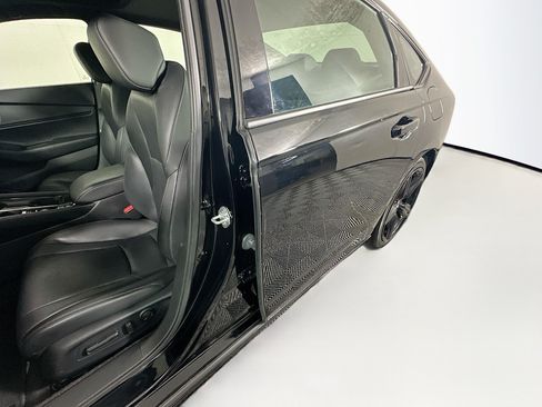 Used 2025 Honda Accord Sport image 12