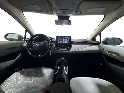 Used 2022 Toyota Corolla LE FWD image 14