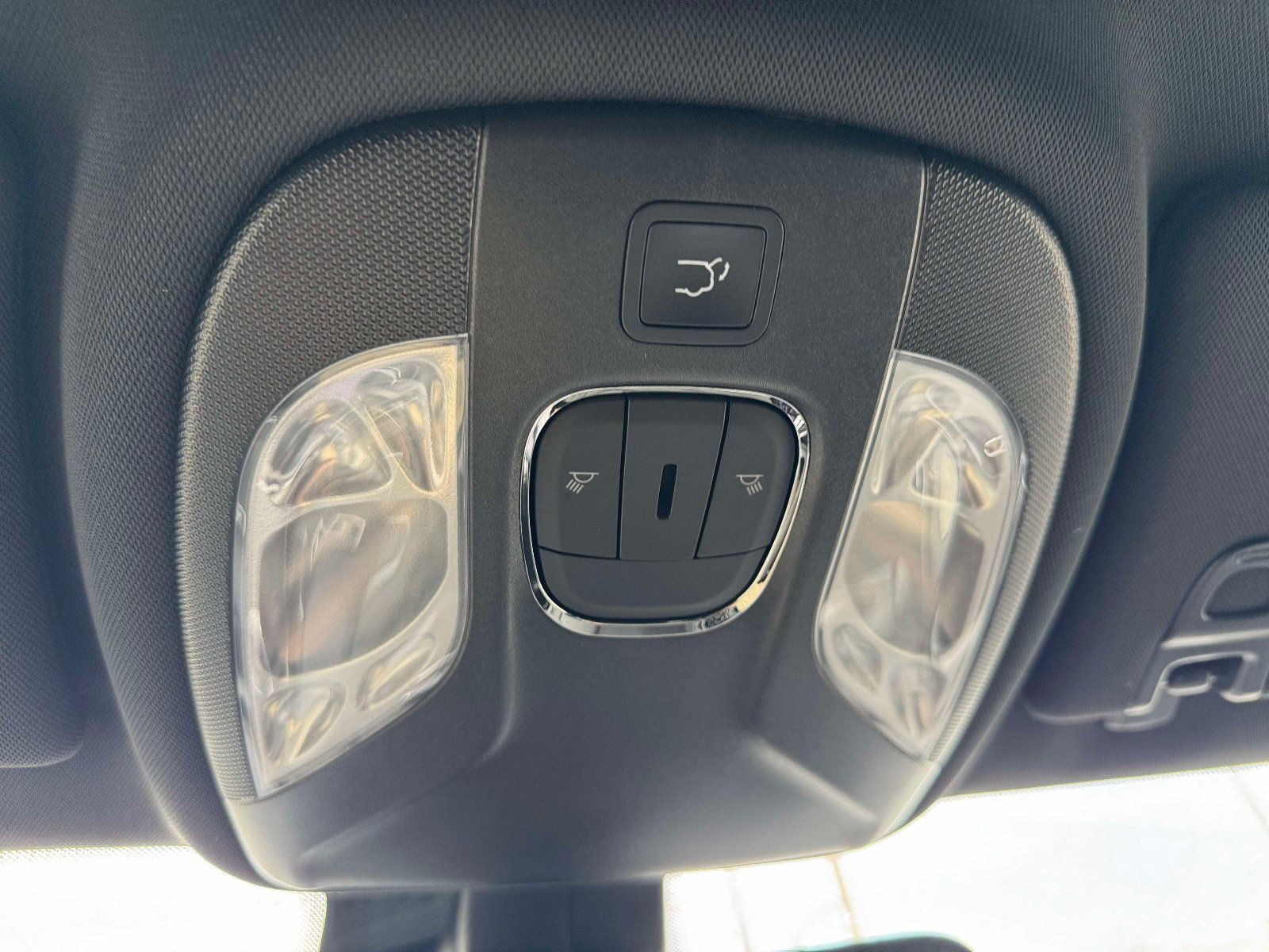 Used 2026 Jeep Compass Limited AWD/4WD image 29