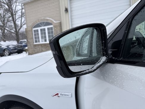 Used 2023 Acura MDX A-Spec image 16