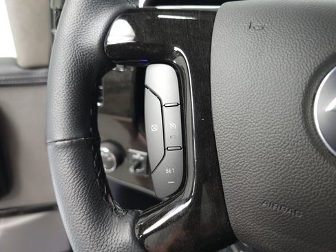 Used 2026 Chevrolet Express 2500 Extended w/ Driver Convenience Package RWD image 10