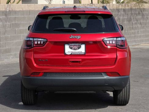 New 2026 Jeep Compass Latitude AWD/4WD image 18