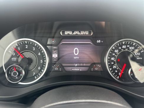 Used 2025 RAM 1500 Big Horn AWD/4WD image 22