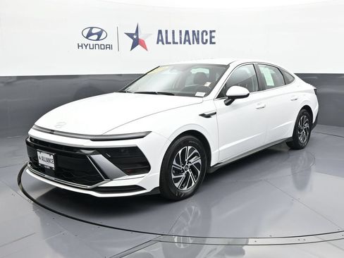 Certified 2026 Hyundai Sonata Blue FWD image 1