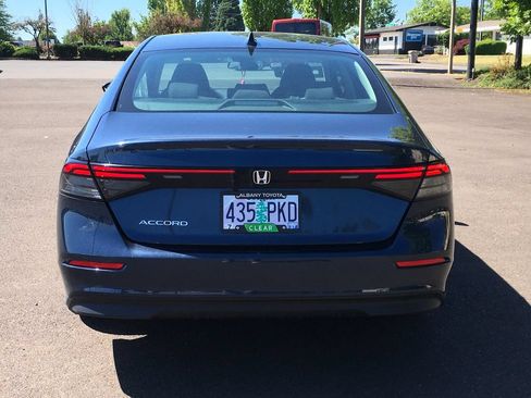 Used 2023 Honda Accord EX image 5