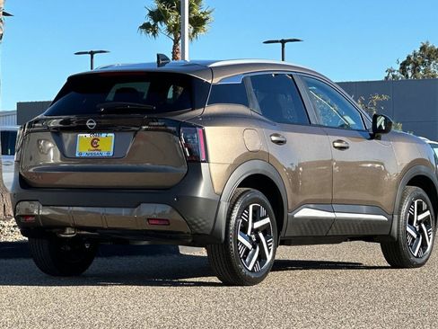 New 2026 Nissan Kicks SV w/ SV Premium Package image 5