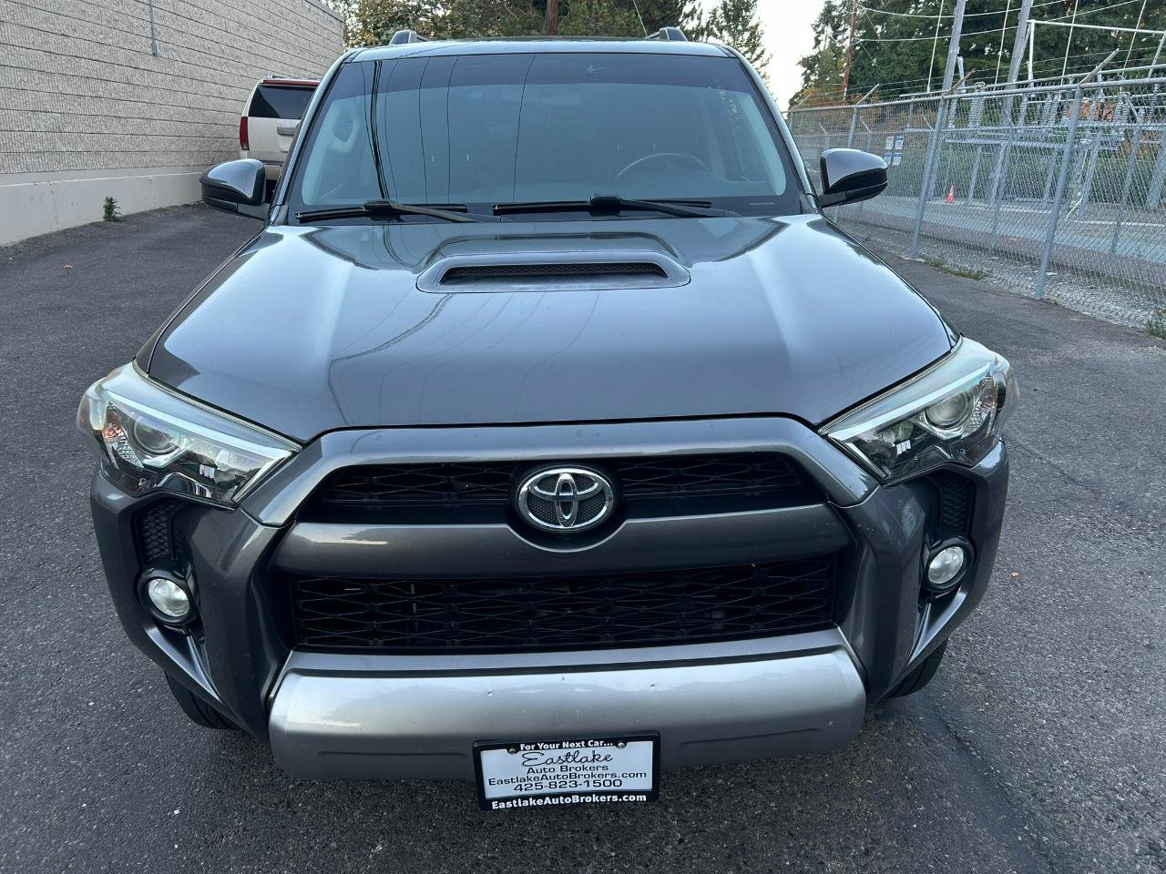 Used 2014 Toyota 4Runner Trail AWD/4WD image 2