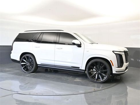 Used 2025 Cadillac Escalade Sport w/ Touring Package image 3