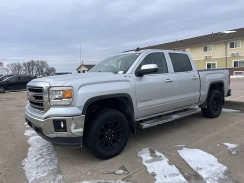 Used 2015 GMC Sierra 1500 SLE w/ SLE Value Package image 8