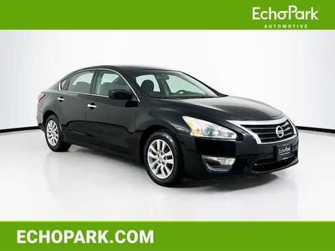 Used 2013 Nissan Altima 2.5 S FWD image 1