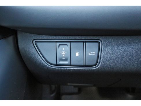 Used 2026 Genesis G70 2.5T RWD image 21