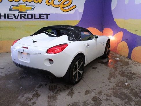 Used 2007 Pontiac Solstice Convertible image 7